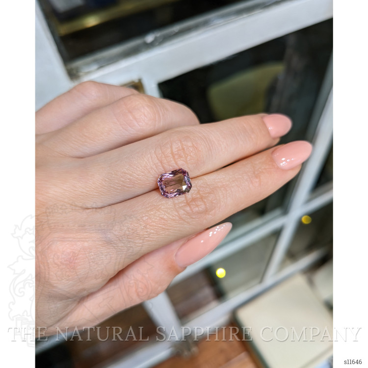 2.89 Ct. Purplish Pink Sapphire from Ceylon (Sri Lanka)