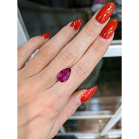 5.15 Ct. Pink Sapphire from Ceylon (Sri Lanka) Life Style