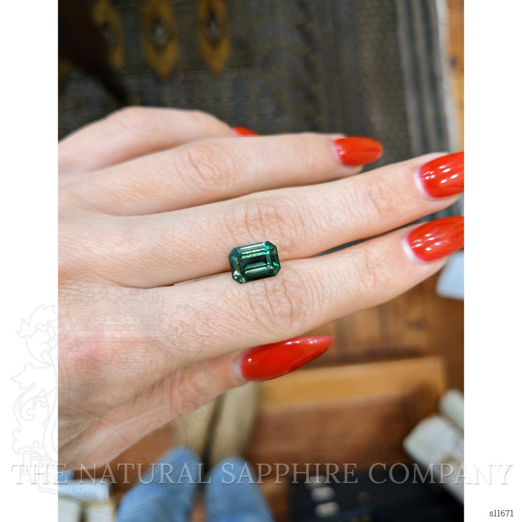 4.03 Ct. Bluish Green Sapphire from Ceylon (Sri Lanka)