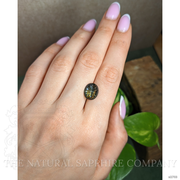 5.23 Ct. Yellowish Green Sapphire from Ceylon (Sri Lanka)