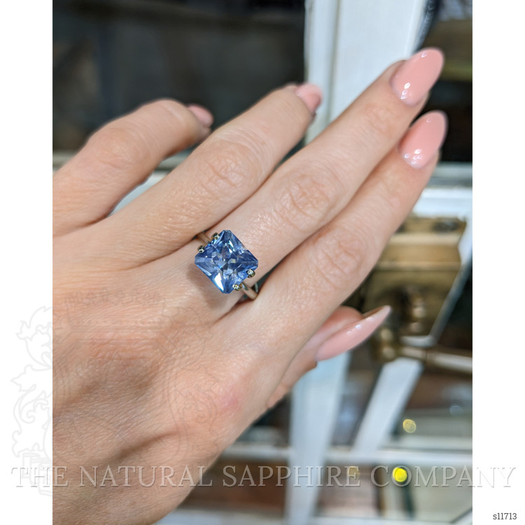 4.20 Ct. Blue Sapphire from Ceylon (Sri Lanka)