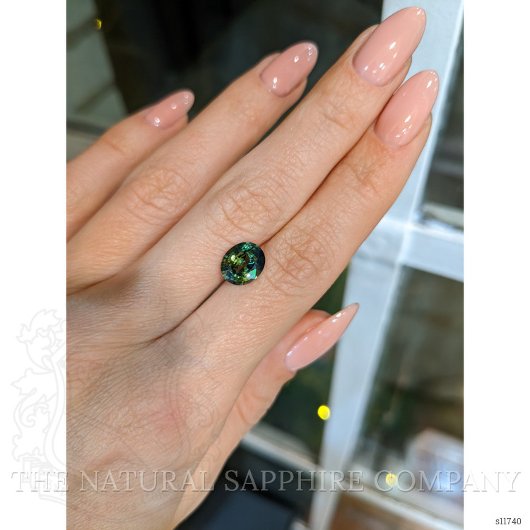 2.80 Ct. Yellowish Green Sapphire from Ceylon (Sri Lanka)