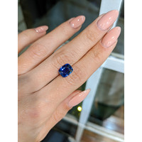 3.09 Ct. Blue Sapphire from Ceylon (Sri Lanka) Life Style