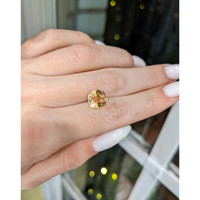 4.56 Ct. Peach Sapphire from Ceylon (Sri Lanka) Life Style