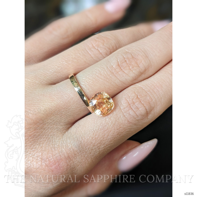 4.56 Ct. Peach Sapphire from Ceylon (Sri Lanka)