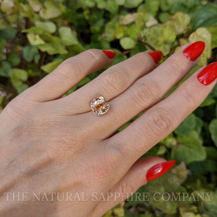 4.56 Ct. Peach Sapphire from Ceylon (Sri Lanka)