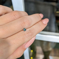 0.23 Ct. Sapphire from Madagascar Life Style