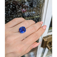 7.21 Ct. Blue Sapphire from Ceylon (Sri Lanka) Life Style