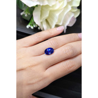 5.61 Ct. Blue Sapphire from Ceylon (Sri Lanka) Life Style