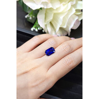 5.68 Ct. Blue Sapphire from Ceylon (Sri Lanka) Life Style
