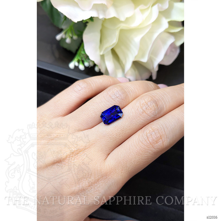 5.68 Ct. Blue Sapphire from Ceylon (Sri Lanka)