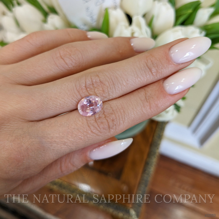 3.22 Ct. Pink Sapphire from Ceylon (Sri Lanka)