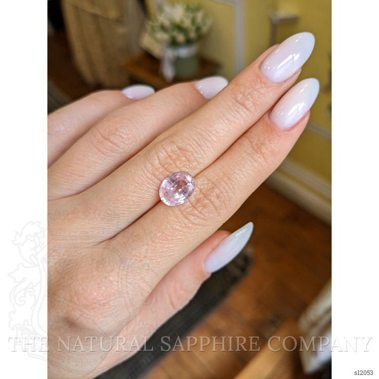 3.22 Ct. Pink Sapphire from Ceylon (Sri Lanka)