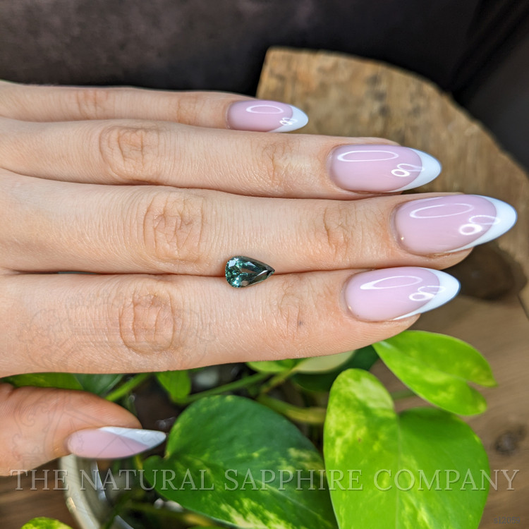 2.86 Ct. Bluish Green Sapphire from Ceylon (Sri Lanka)