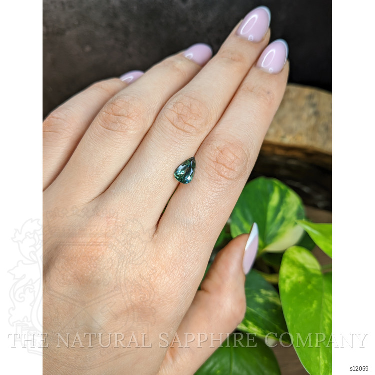 2.86 Ct. Bluish Green Sapphire from Ceylon (Sri Lanka)