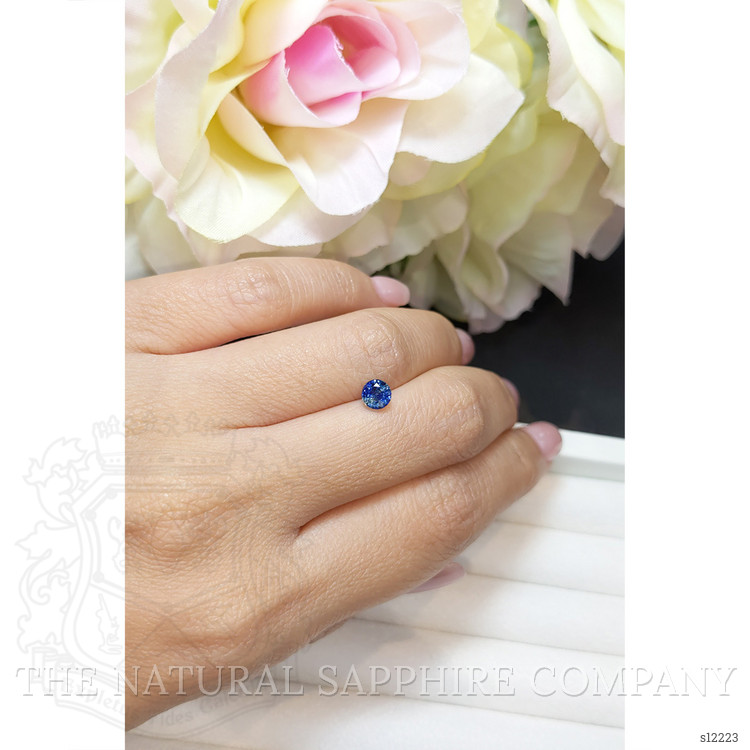 0.76 Ct. Bi Color Sapphire from Ceylon (Sri Lanka)