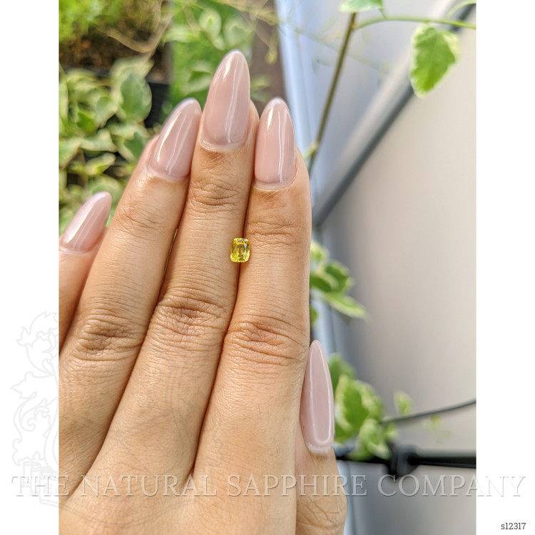 0.47 Ct. Yellow Sapphire from Ceylon (Sri Lanka)