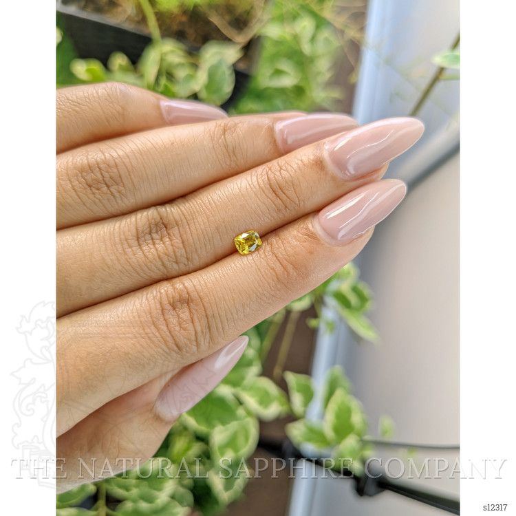0.47 Ct. Yellow Sapphire from Ceylon (Sri Lanka)
