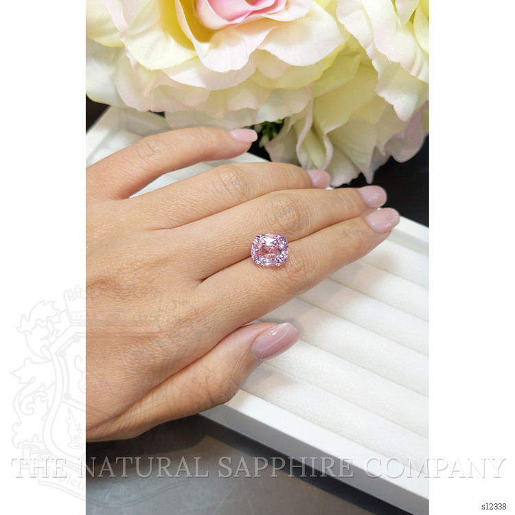 7.98 Ct. Padparadscha Sapphire from Ceylon (Sri Lanka)