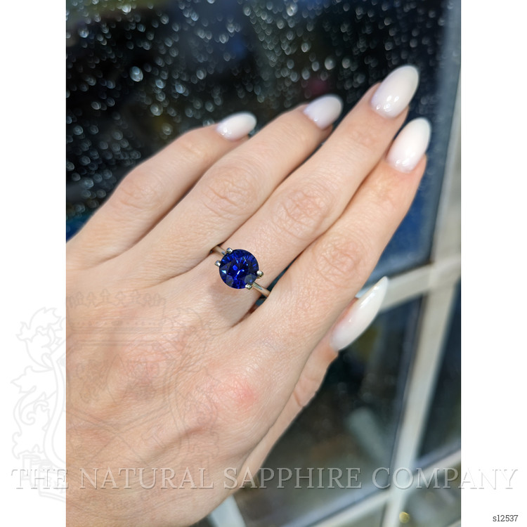 2.62 Ct. Blue Sapphire from Ceylon (Sri Lanka)