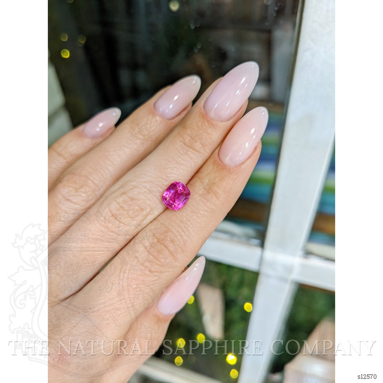 2.63 Ct. Pink Sapphire from Ceylon (Sri Lanka)