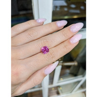 2.87 Ct. Pink Sapphire from Ceylon (Sri Lanka) Life Style