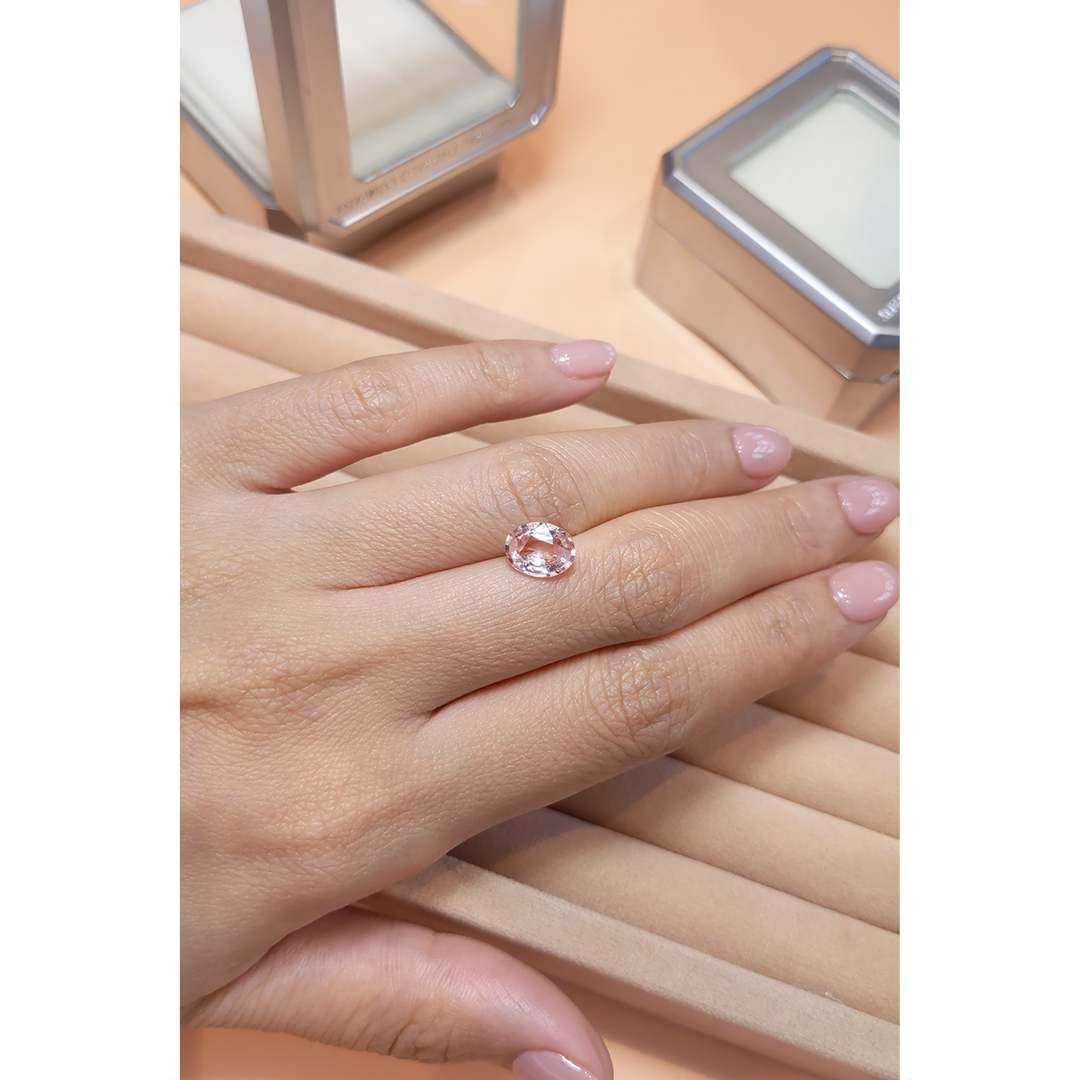 Loose Peach Sapphire - Oval 2.00 Ct. - #S12614 | The Natural