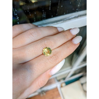 3.26 Ct. Yellow Sapphire from Ceylon (Sri Lanka) Life Style