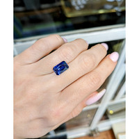 4.02 Ct. Blue Sapphire from Ceylon (Sri Lanka) Life Style