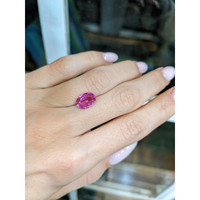 3.13 Ct. Pink Sapphire from Ceylon (Sri Lanka) Life Style