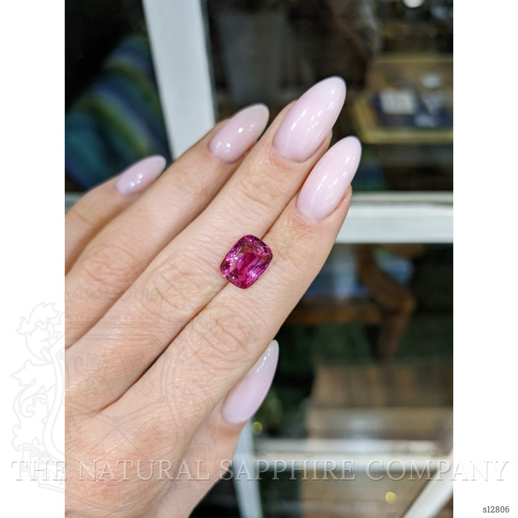5.62 Ct. Pink Sapphire from Ceylon (Sri Lanka)