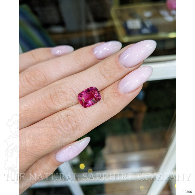 5.62 Ct. Pink Sapphire from Ceylon (Sri Lanka)