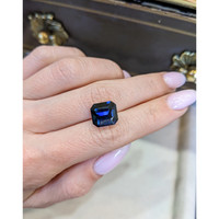5.82 Ct. Blue Sapphire from Thailand Life Style