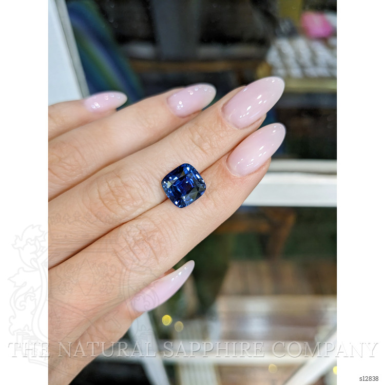 5.72 Ct. Blue Sapphire from Ceylon (Sri Lanka)