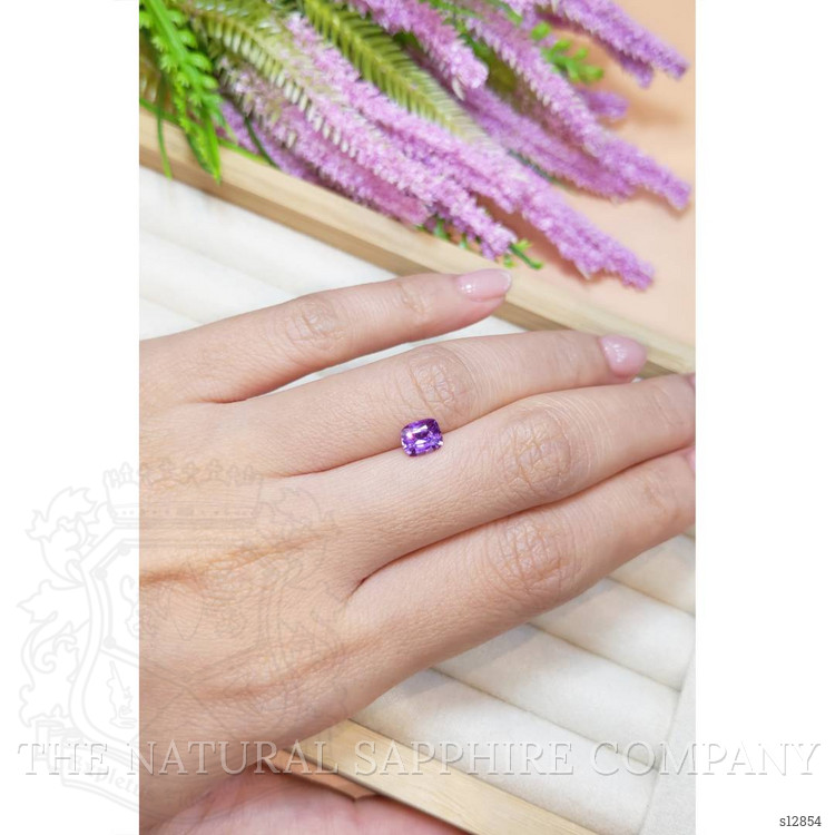 1.01 Ct. Pinkish Purple Sapphire from Ceylon (Sri Lanka)