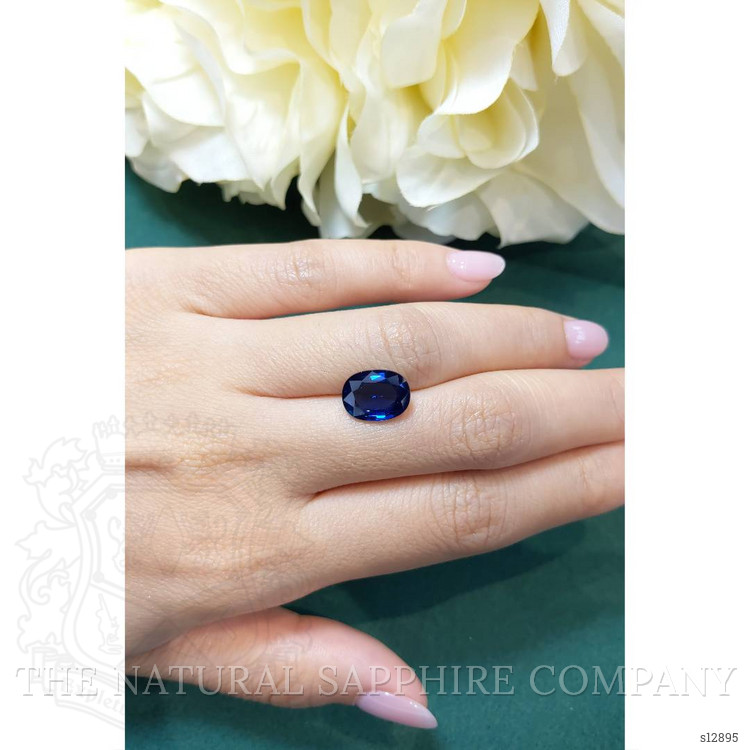 4.41 Ct. Blue Sapphire from Ceylon (Sri Lanka)