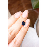 2.16 Ct. Blue Sapphire from Ceylon (Sri Lanka) Life Style