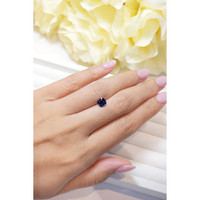 1.02 Ct. Blue Sapphire from Ceylon (Sri Lanka) Life Style