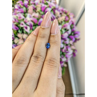 1.16 Ct. Bi Color Sapphire from Ceylon (Sri Lanka) Life Style