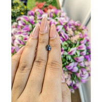 1.34 Ct. Bi Color Sapphire from Ceylon (Sri Lanka) Life Style