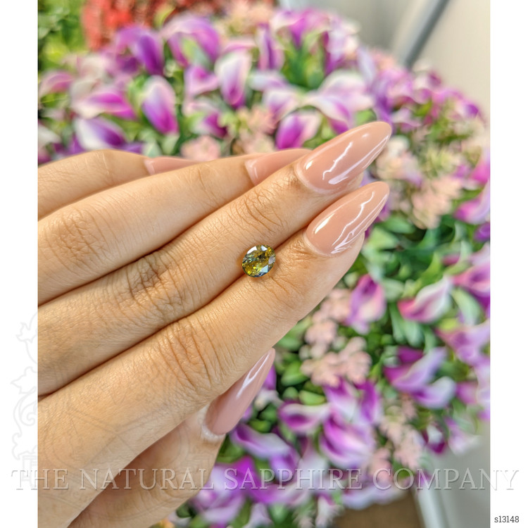 1.71 Ct. Bi Color Sapphire from Ceylon (Sri Lanka)