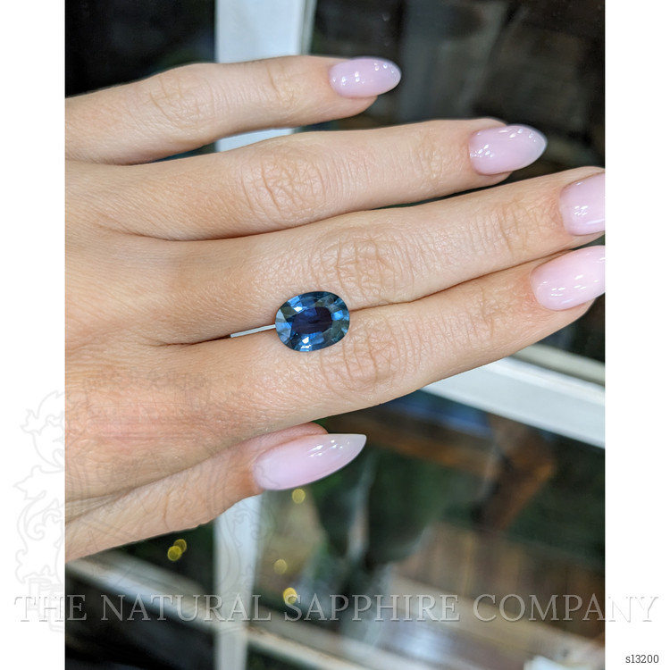 4.08 Ct. Greenish Blue Sapphire from Ceylon (Sri Lanka)