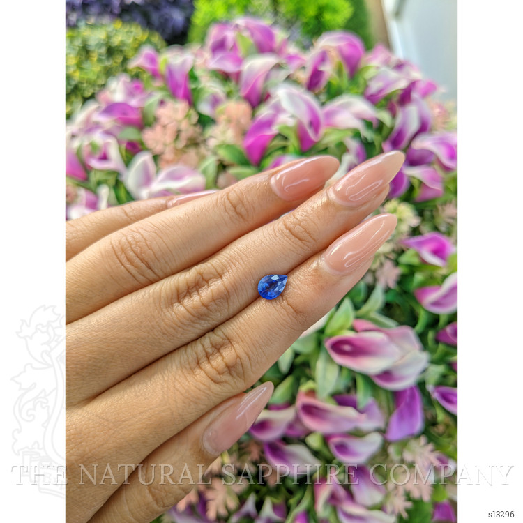 1.01 Ct. Blue Sapphire from Ceylon (Sri Lanka)