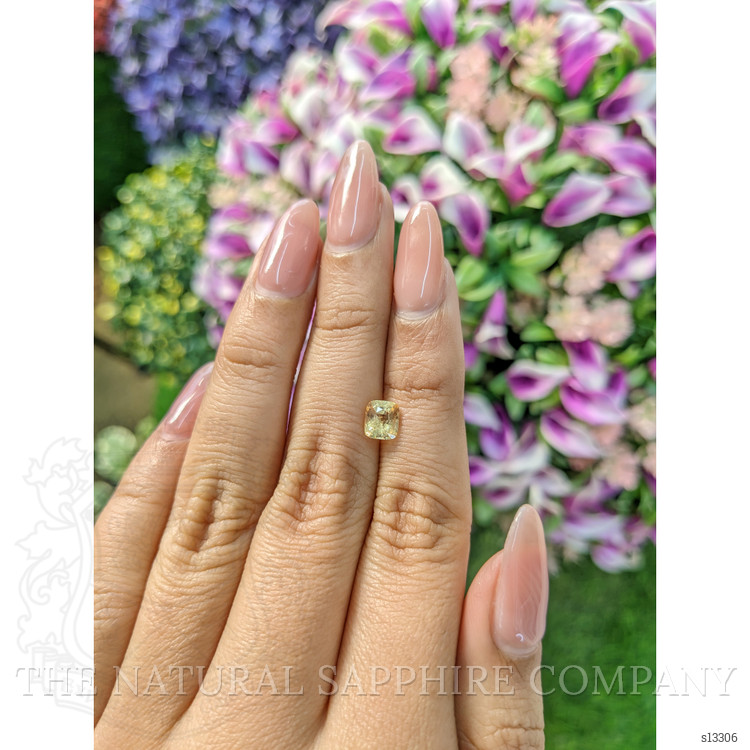 0.98 Ct. Peach Sapphire from Ceylon (Sri Lanka)