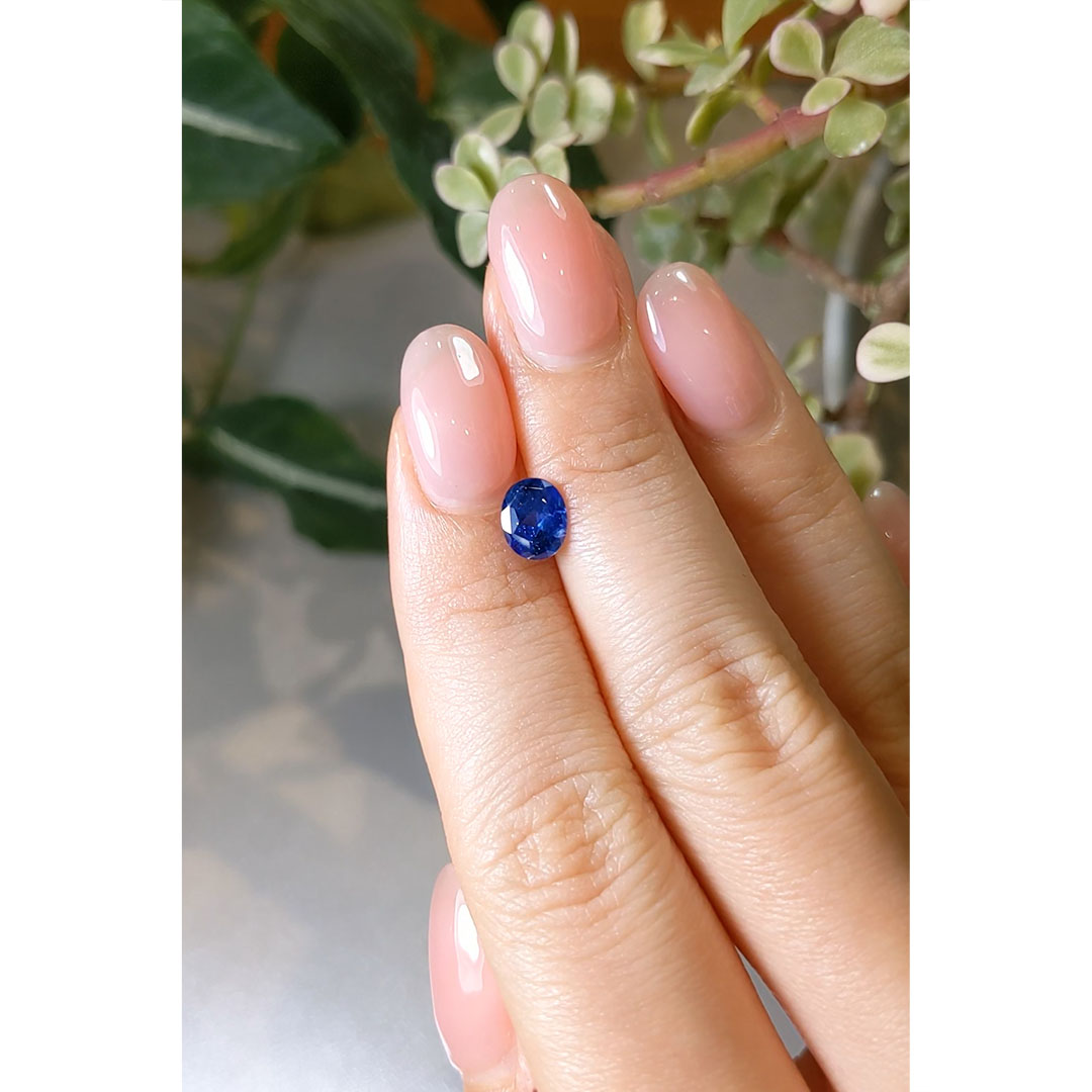 Loose Blue Sapphire - Oval 1.07 Ct. - #S13327 | The Natural