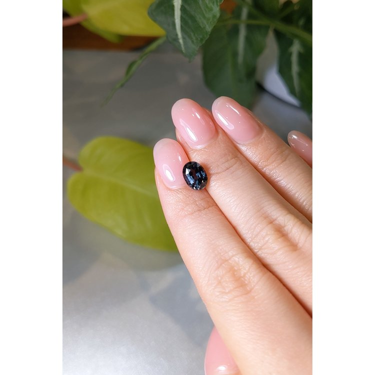 Loose Color Change Sapphire - Oval 2.18 Ct. - #S13387 | The