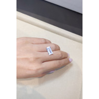 5.01 Ct. Blue Sapphire from Ceylon (Sri Lanka) Life Style