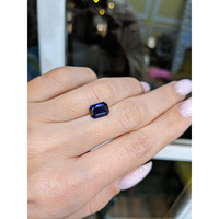 2.21 Ct. Blue Sapphire from Ceylon (Sri Lanka) Life Style