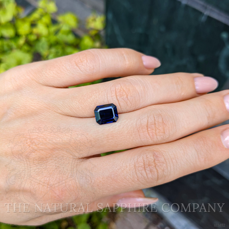 3.05 Ct. Blue Sapphire from Ceylon (Sri Lanka)