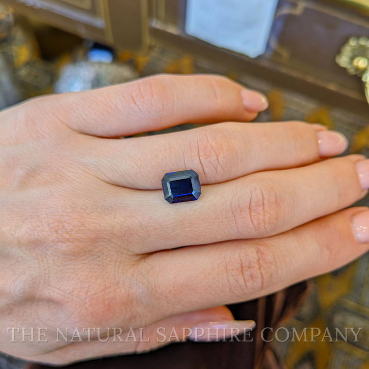 3.05 Ct. Blue Sapphire from Ceylon (Sri Lanka)